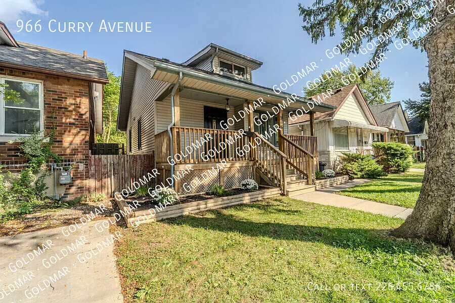 3 bedroom 1.5 bathroom house available immediately — Photo 2