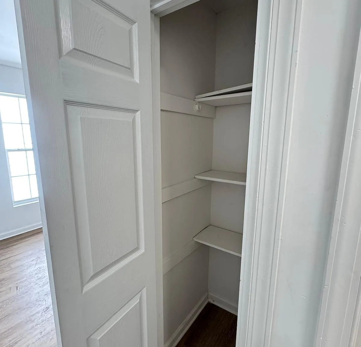 1 bed, 300 sqft, $1,300 — Photo 3