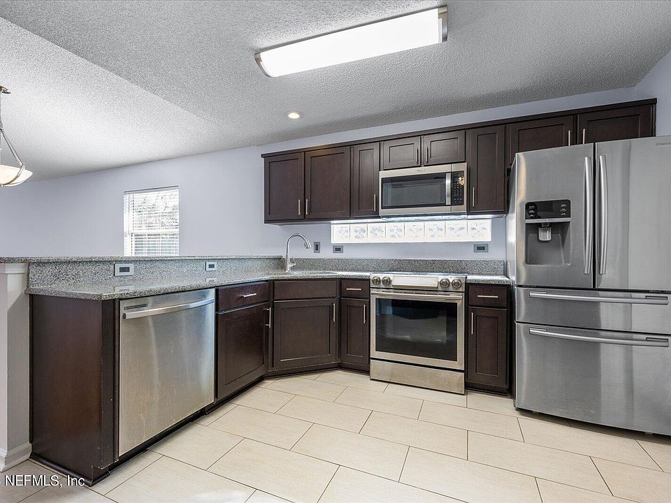 1st image of 6099 ALPENROSE Avenue