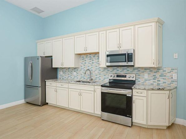 341 SW Kestor Dr #341