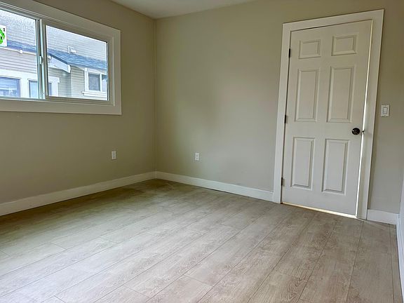 4th image of 1188 N Alexandria Ave