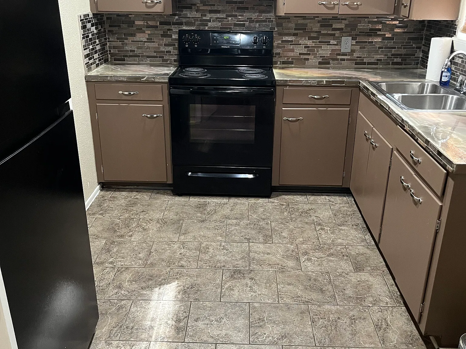 3 bed, 1.5 bath, 1099 sqft, $1,350 — Photo 4