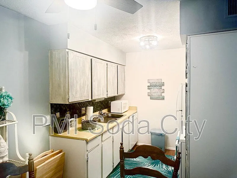 1 bed, 1.0 bath, 612 sqft, $975 — Photo 3
