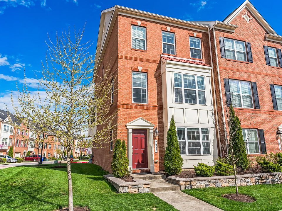 End unit Town Home