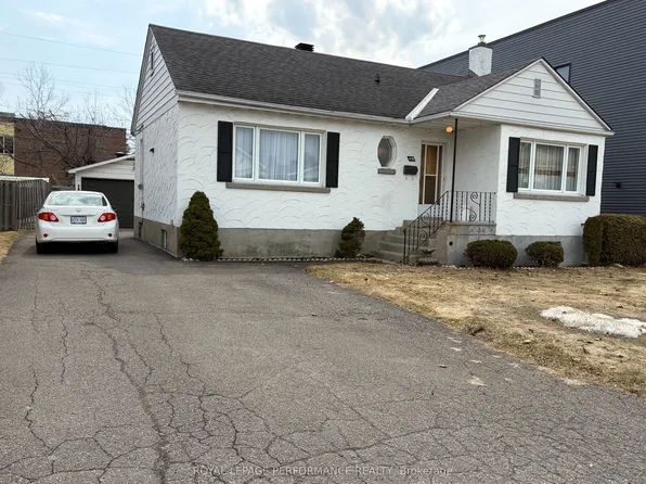 456 Blake Blvd, Ottawa, ON K1K 1B1