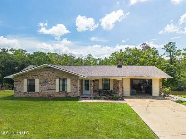 1804 Seacrest Dr, Gautier, MS 39553