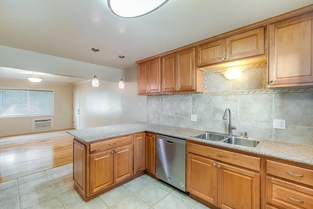 150 Blossom Hill Rd — Photo 1