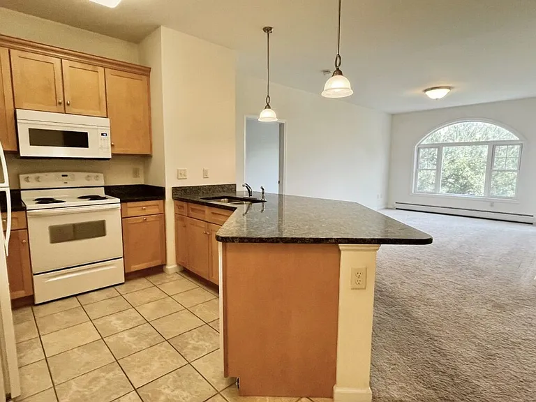 Quarry Hill — Photo 14