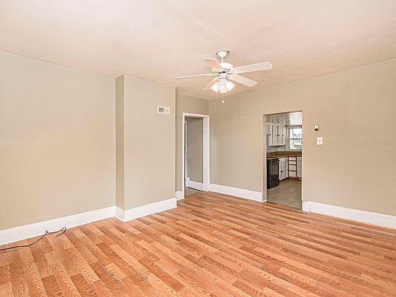 4th image of 660 Montrose Ave SE