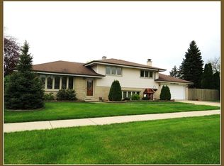 6543 W 84th St, Burbank, IL