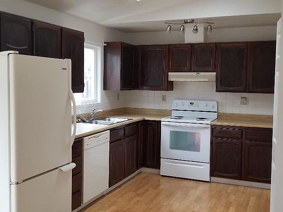 5th image of 520 Fulton Ave