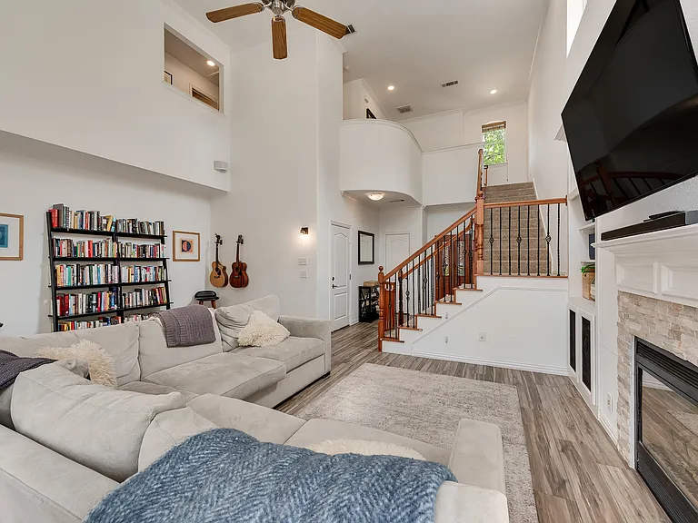 5735 Richmond Ave #A — Photo 5