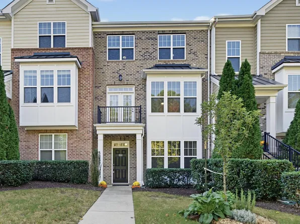 9322 Wooden Rd, Raleigh, NC 27617