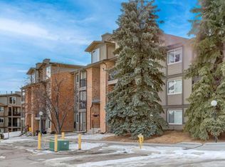 6400 N Coach Hill Rd SW #632, Calgary, AB T3H1B8