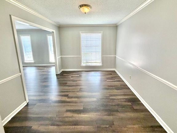 3rd image of 5712 Robin Hop Ln