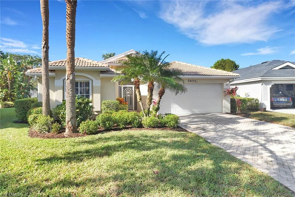 3 bed, 2.0 bath, 2211 sqft, $4,700 — Photo 1