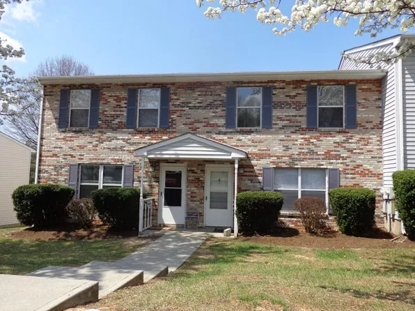 219 Janie Ln, Blacksburg, VA 24060
