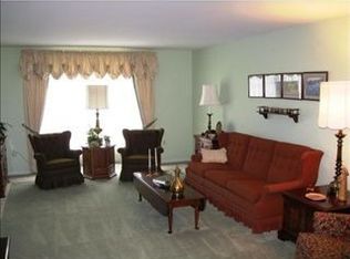 3240 Postgate Dr, Bethel Park, PA