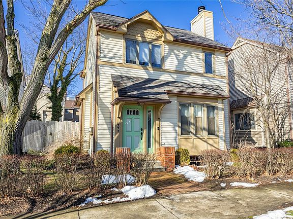 2nd image of 227 S Fitzhugh St