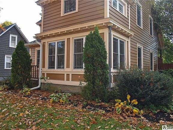 4th image of 44 Clyde Ave