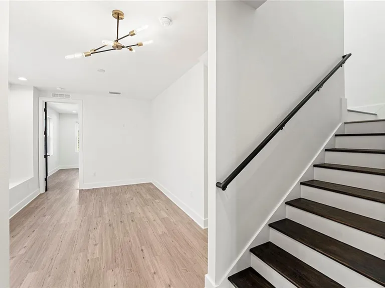 2403 W North B St #2 — Photo 9