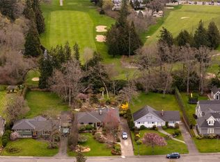 3331 Woodburn Ave, Oak Bay, BC V8P 5B8