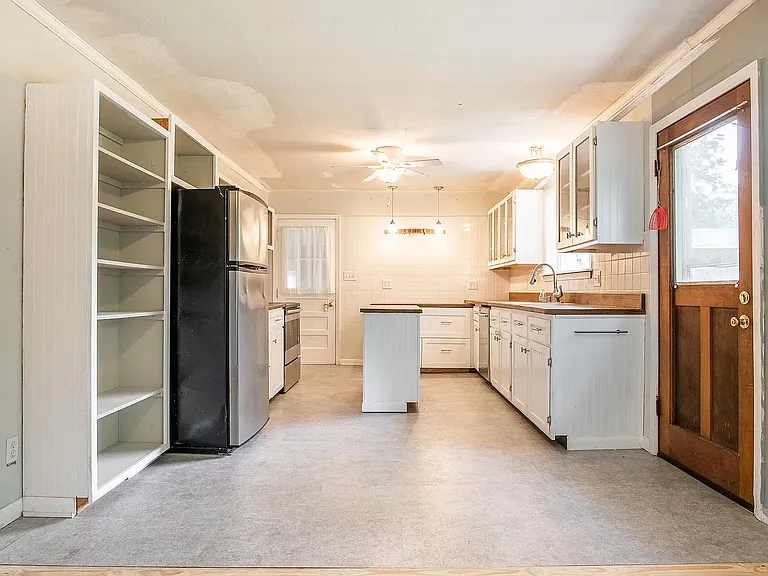 8323 E Mountain Ln — Photo 8