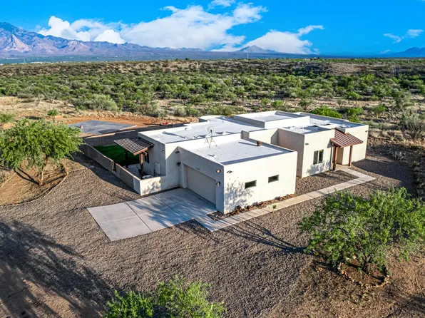 4401 W Calle Dos, Green Valley, AZ 85622