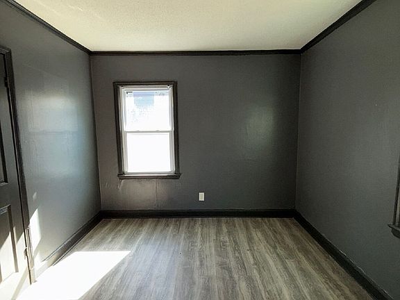 5th image of 1064 Brower St