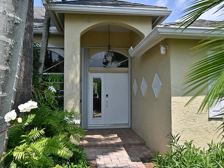 12828 Meadowbreeze Dr — Photo 41