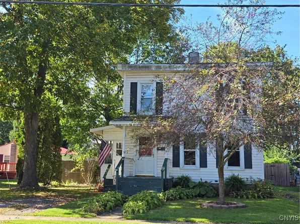 403 N Main St, Canastota, NY 13032