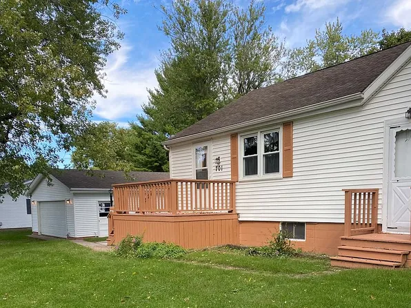 701 N 9th 1/2 St, Monmouth, IL 61462