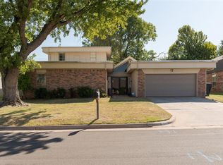 10304 Little Pond Dr, Oklahoma City, OK 73162