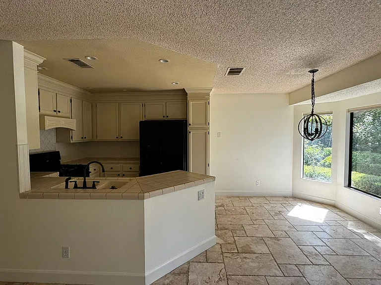 3025 Harborside Dr — Photo 8