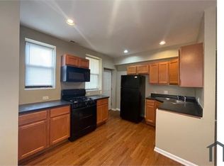 7851 S Bennett Ave #2, Chicago, IL 60649