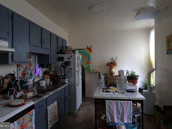 2nd image of 731 Grace St