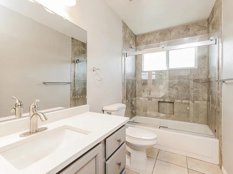 2811 W Calle Del Tigre — Photo 18