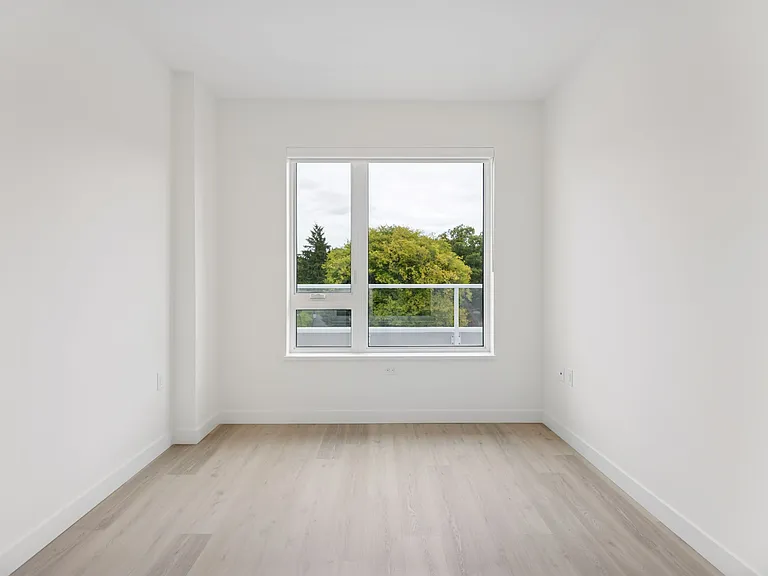 3619 Arbutus St — Photo 27