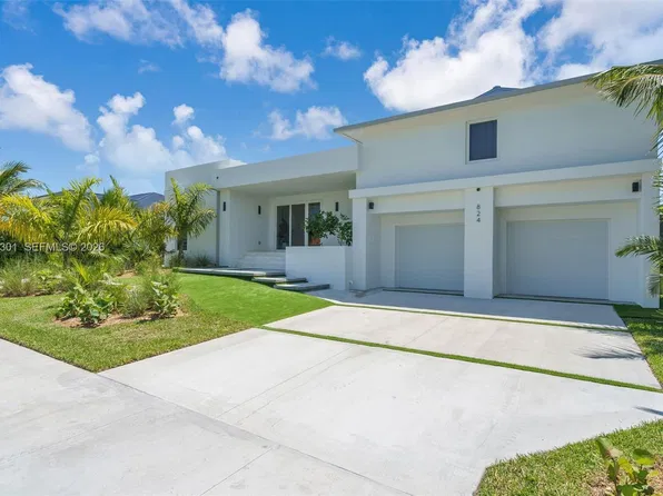 824 Rose Ct, Marco Island, FL 34145