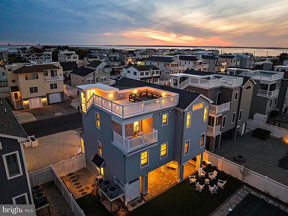 3rd image of 9 W Harding Ave