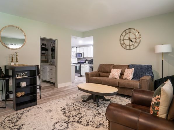 504 S Division St #2