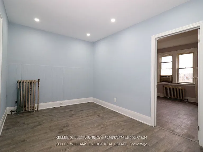 84 Simcoe St N #1 — Photo 7