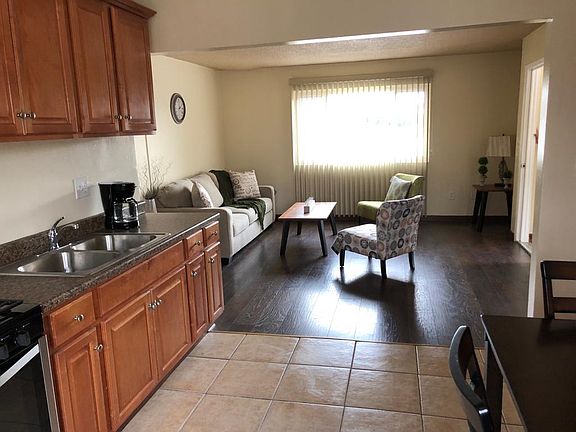 3rd image of 6822 Vinevale Ave APT A
