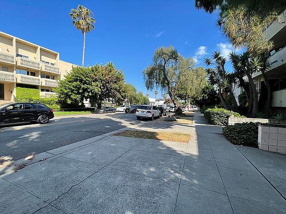 4th image of 1128 11th St APT 102