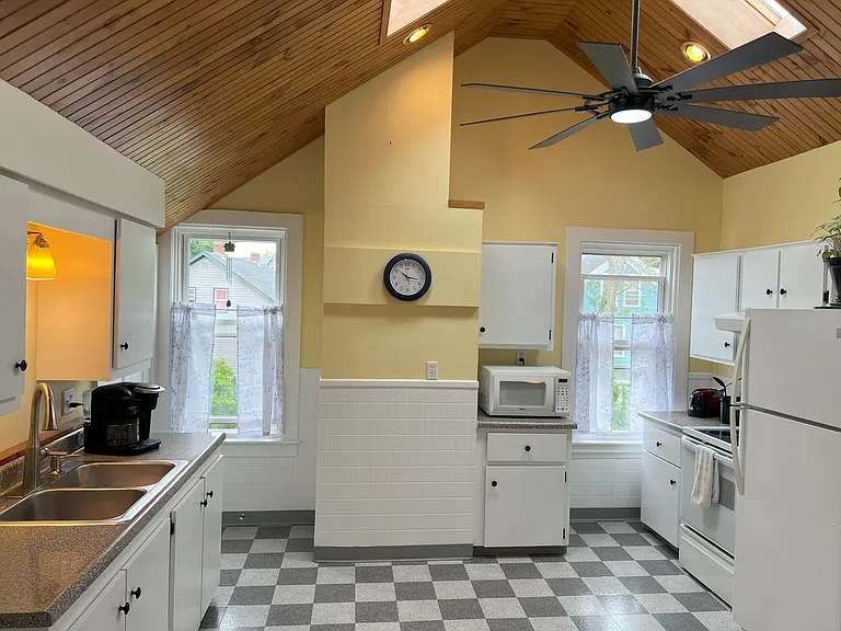 13 Newport Ave #3 — Photo 2