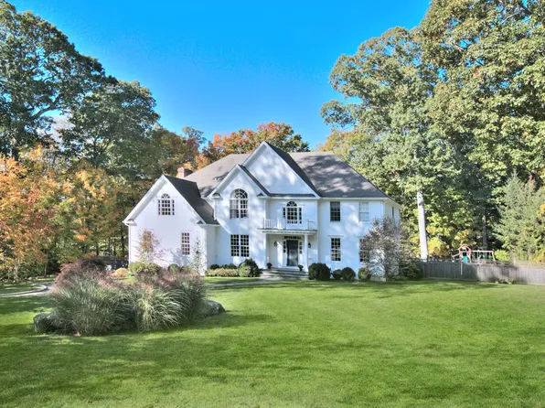 6 Side Hill Road, Westport, CT 06880