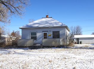 357 N 6th Ave, Forsyth, MT 59327