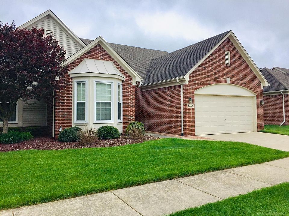 1st image of 63236 W Charleston Dr