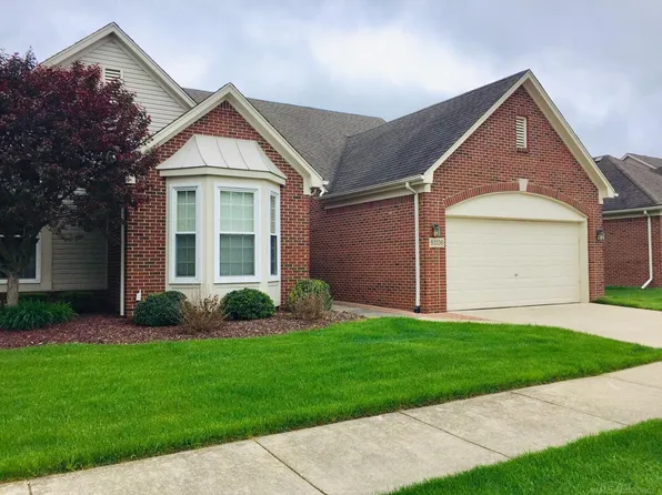 63236 W Charleston Dr, Washington, MI 48095
