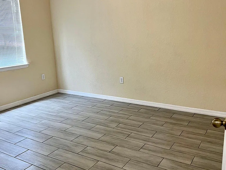 18001 Richmond Place Dr #115 — Photo 14
